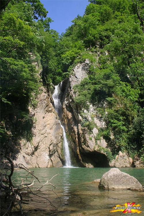 Агурские водопады. Второй водопад