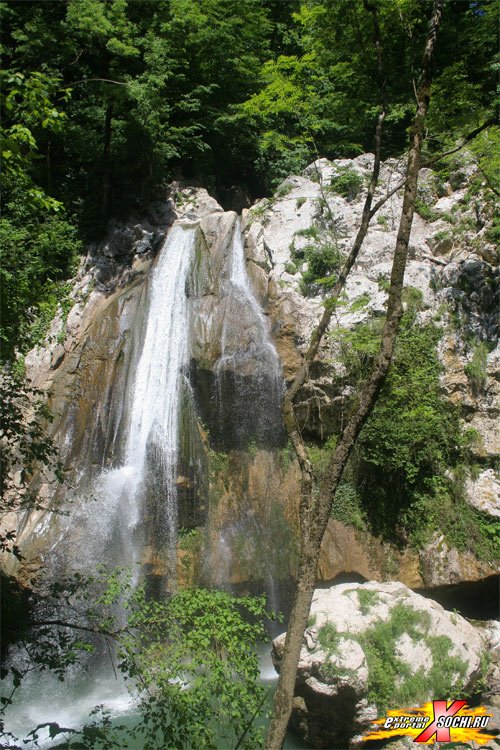 Агурские водопады. Третий водопад