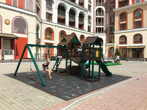 Детская площадка в Горки Городе