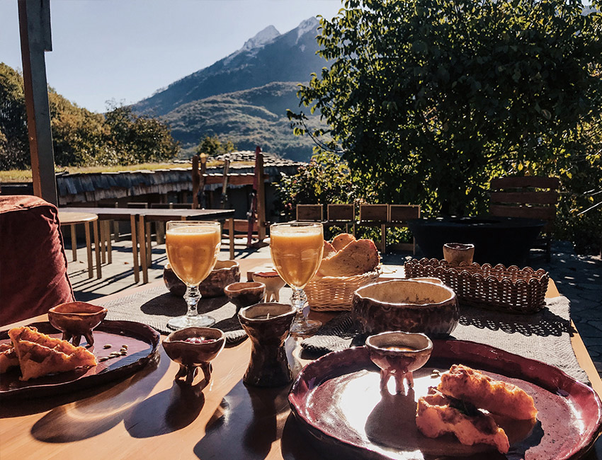Завтраки в кафе «Яблоки печем» на горнолыжном курорте Красная Поляна