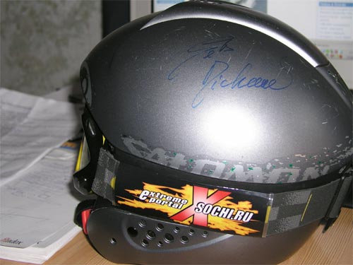 Шлем с автографом Себа Мишо